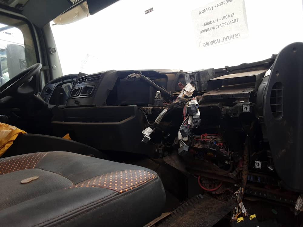 Mercedes-Benz Axor 3344 S (6X4)