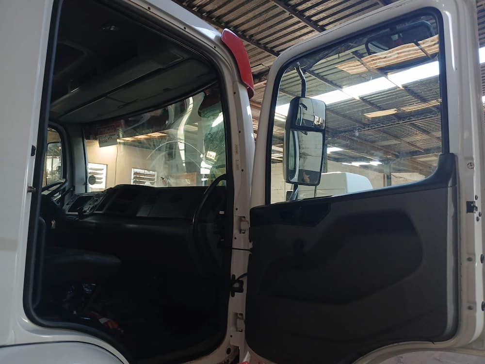 Volkswagen 31.330 Constellation 31.330 E DC