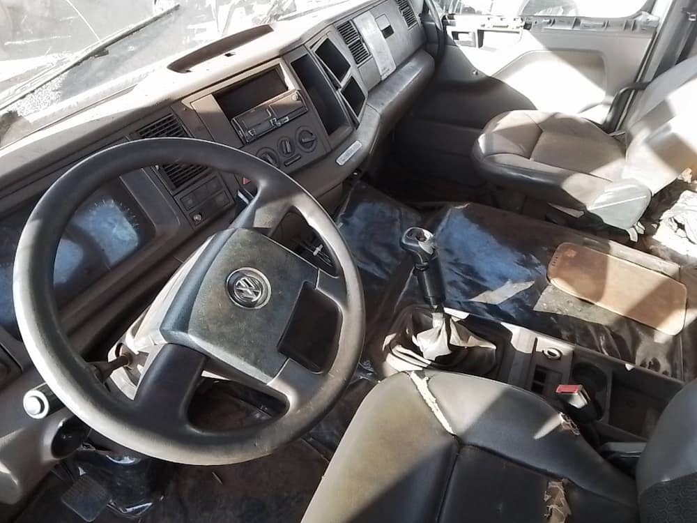 VOLKSWAGEN 26.280 CRM 6X4