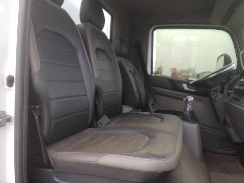 VOLKSWAGEN 11-180 DELIVERY 2P DIESEL E5