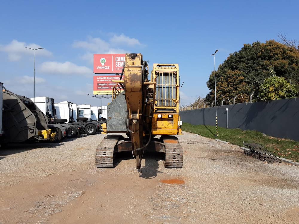 KOMATSU PC 200 LC