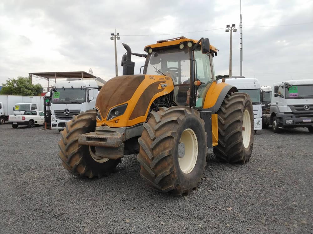 VALTRA TRATOR T230