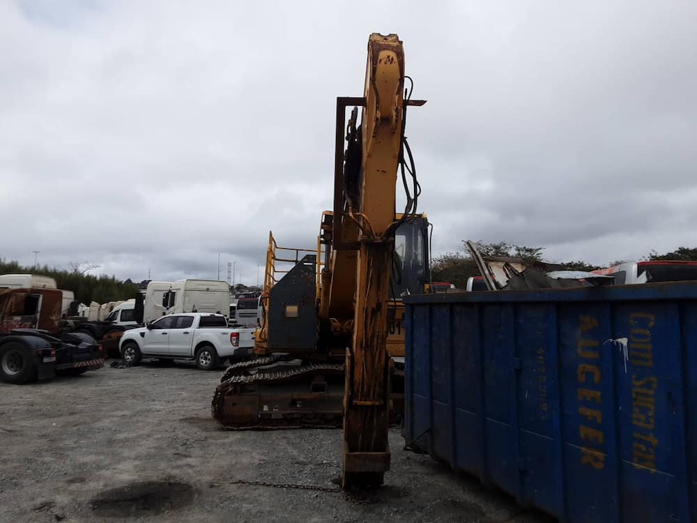 KOMATSU PC 200 LC