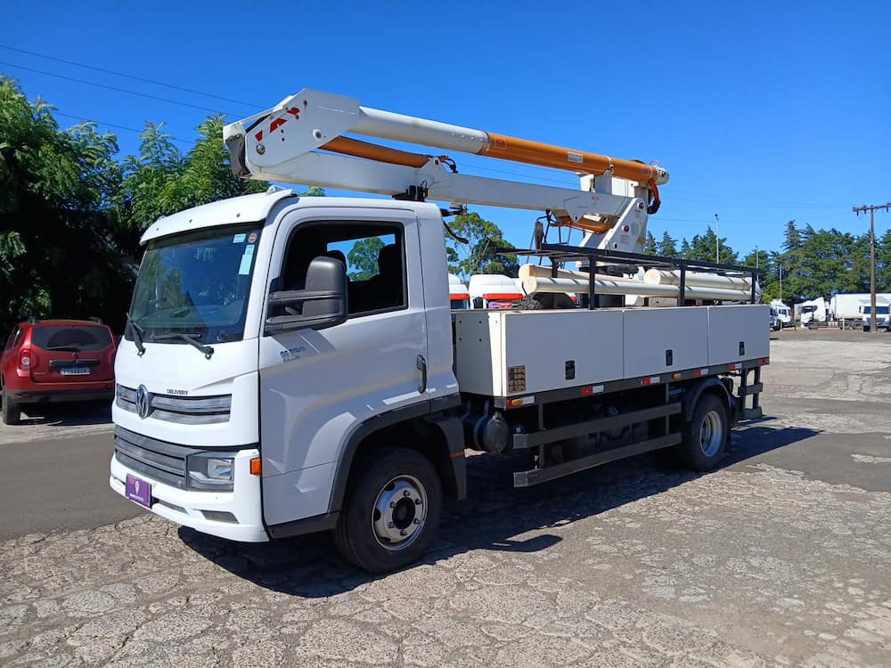 Volkswagen 11-180 Delivery 2p (diesel)(E5)