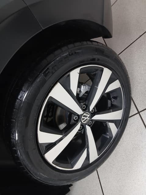 Volkswagen NIVUS 1.0 200 TSI TOTAL FLEX HIGHLINE AUTOMÁTICO 2023/2023