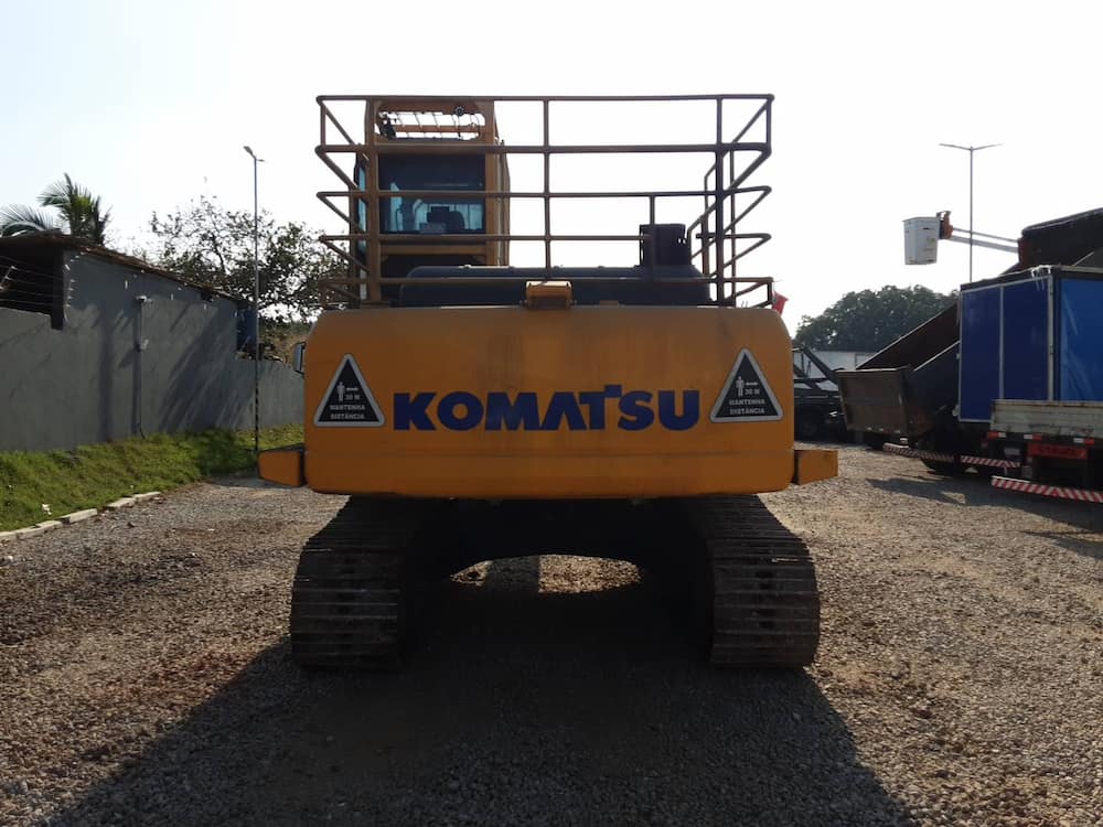 KOMATSU PC 200 LC