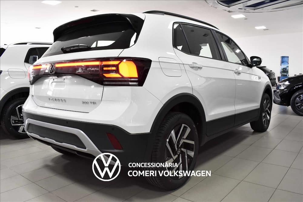 2027 VOLKSWAGEN T-CROSS 1.0 200 TSI TOTAL FLEX COMFORTLINE AUTOMÁTICO