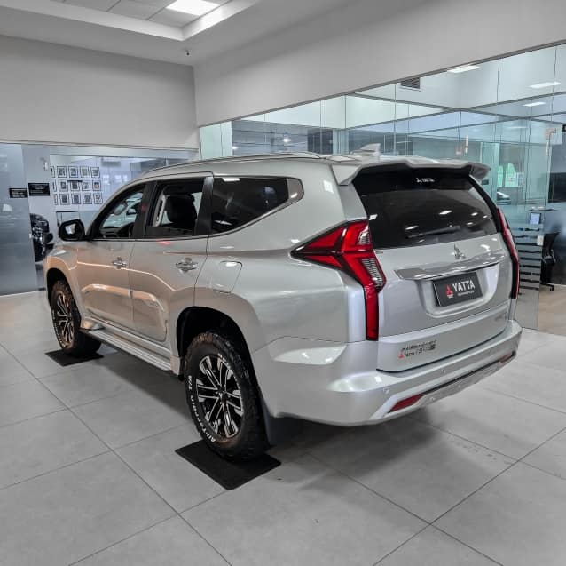 Mitsubishi PAJERO SPORT 2.4 16V MIVEC TURBO DIESEL HPE-S AWD AUTOMÁTICO 2023/2024