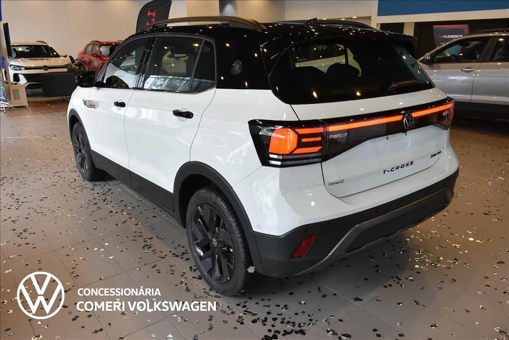 2027 VOLKSWAGEN T-CROSS 1.4 250 TSI TOTAL FLEX EXTREME AUTOMÁTICO