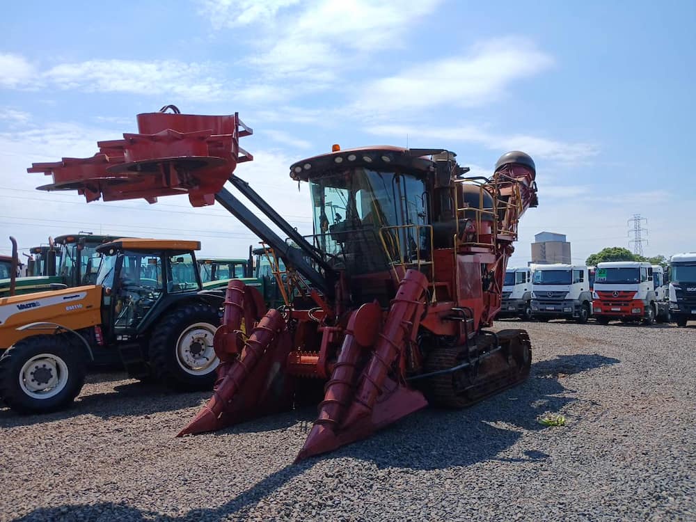 CASE 8810