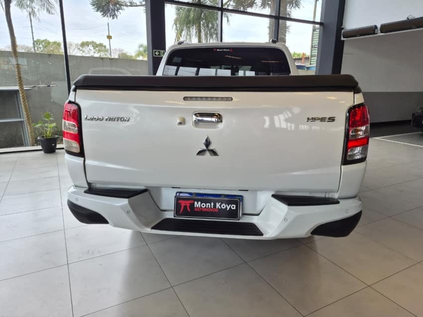 Mitsubishi L200 TRITON 2.4 16V TURBO DIESEL SPORT HPE-S CD 4P 4X4 AUTOMÁTICO 2019/2020