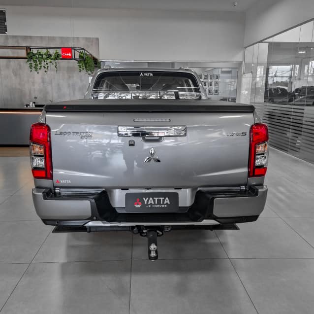 Mitsubishi L200 TRITON 2.4 16V TURBO DIESEL SPORT HPE-S CD 4P 4X4 AUTOMÁTICO 2024/2025