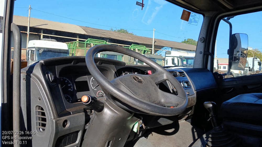 MERCEDES-BENZ ATEGO 2426
