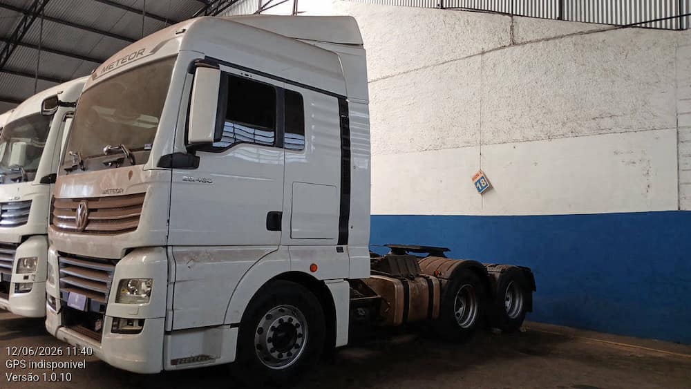 VOLKSWAGEN 29.520 METEOR 6X4