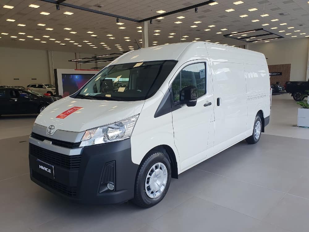 TOYOTA HIACE 2.8 D-4D TURBO DIESEL FURGÃO DX AUTOMÁTICO