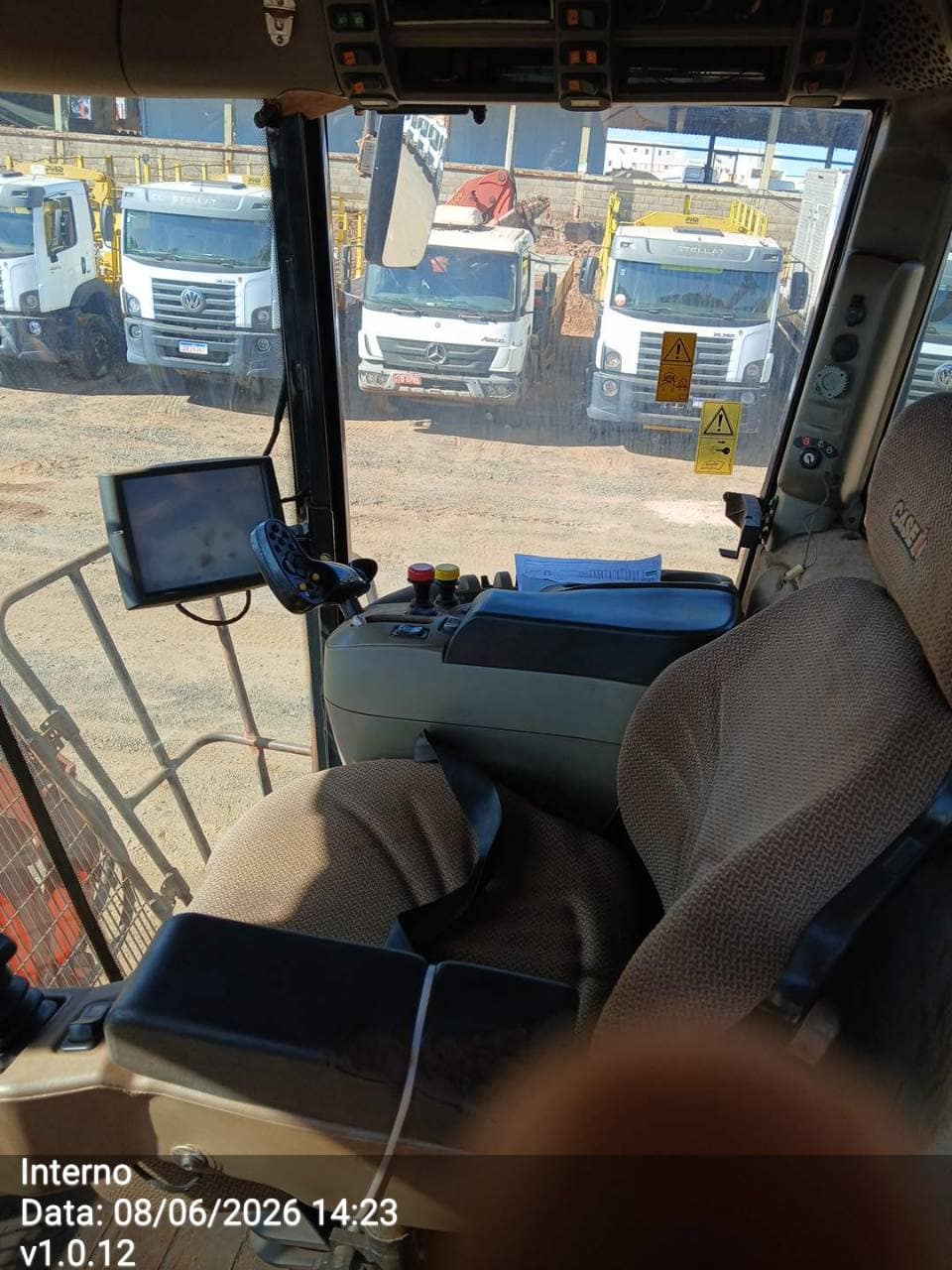 CASE 8810