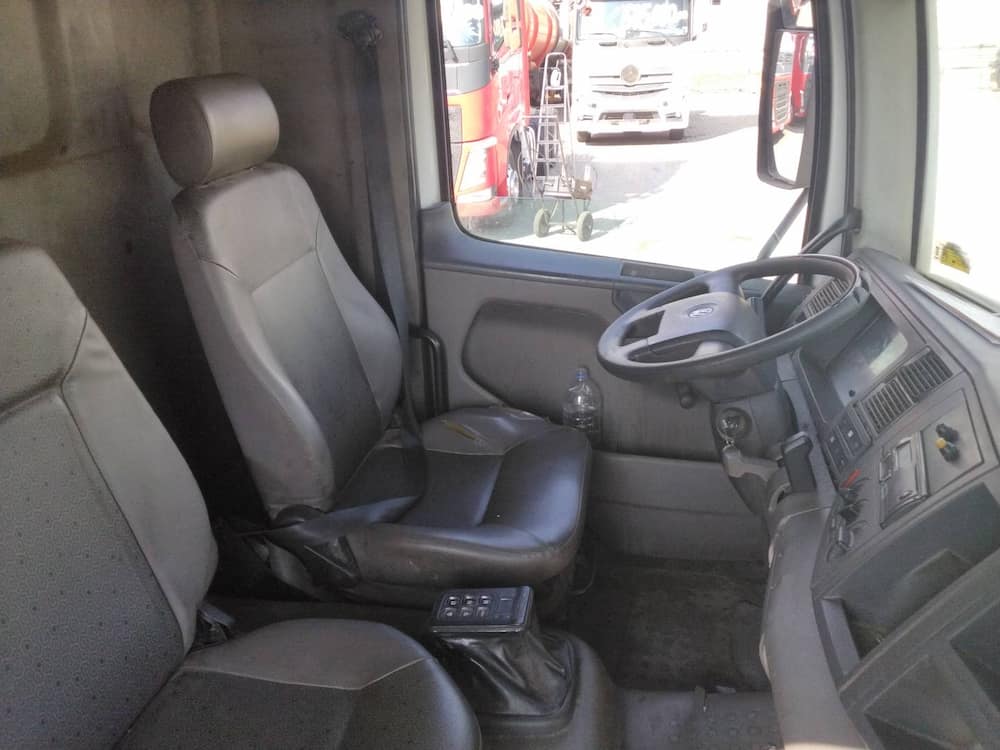 Volkswagen 24-260 E Constel. 6x2 2p (diesel)(E5)
