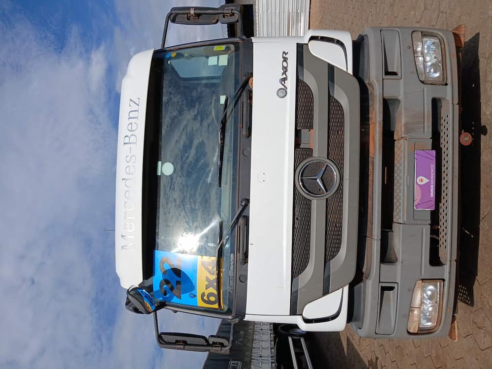 Mercedes-Benz Axor 3344 S (6X4)