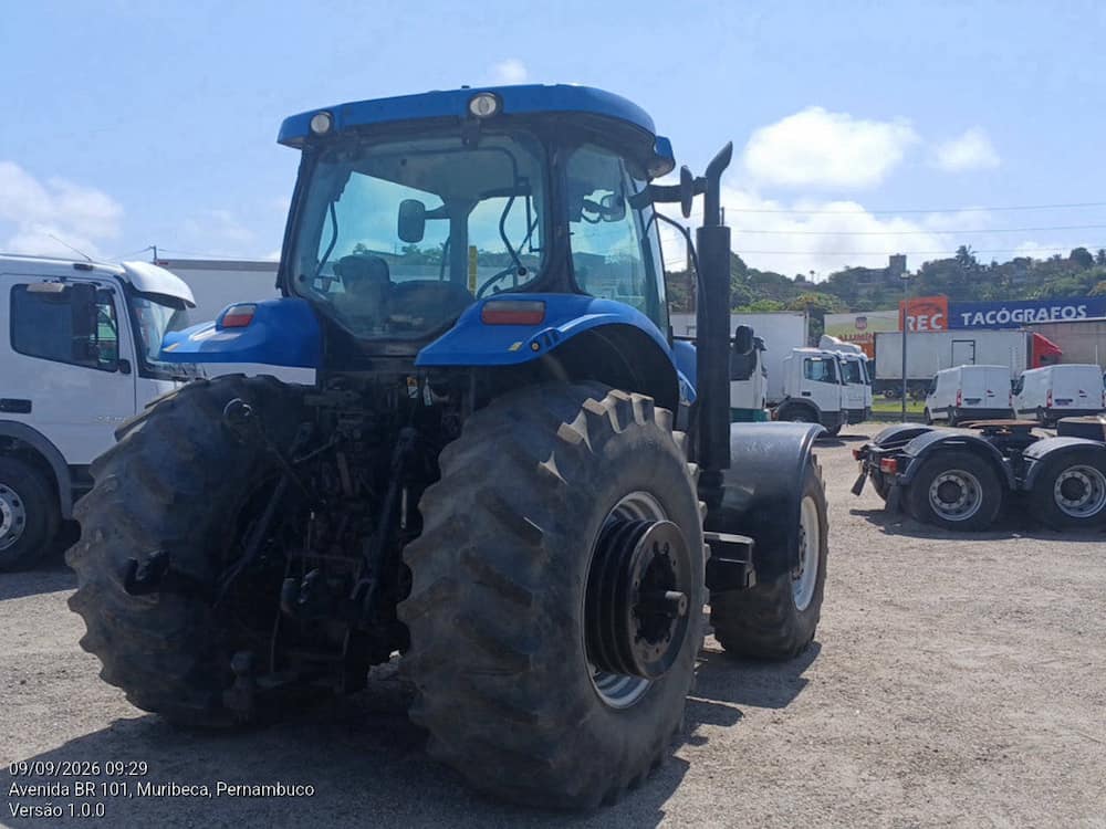 NEW HOLLAND T7205