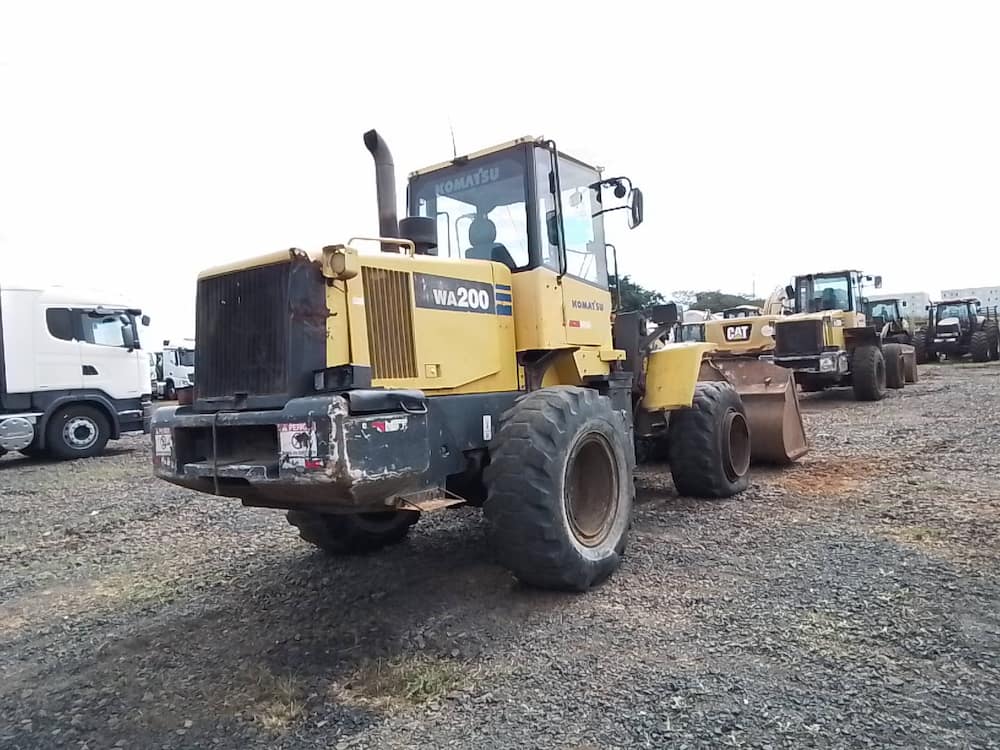 KOMATSU WA200