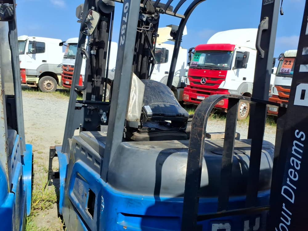 BYD EMPILHADEIRA ELÉTRICA 2 TONELADAS