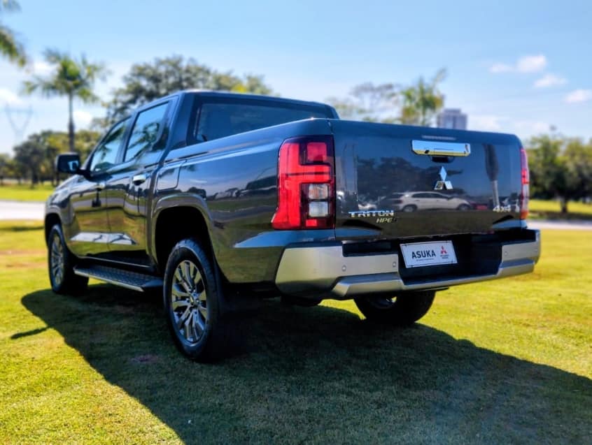 Mitsubishi TRITON 2.4 BITURBO DIESEL CD HPE-S 4X4 AUTOMÁTICO