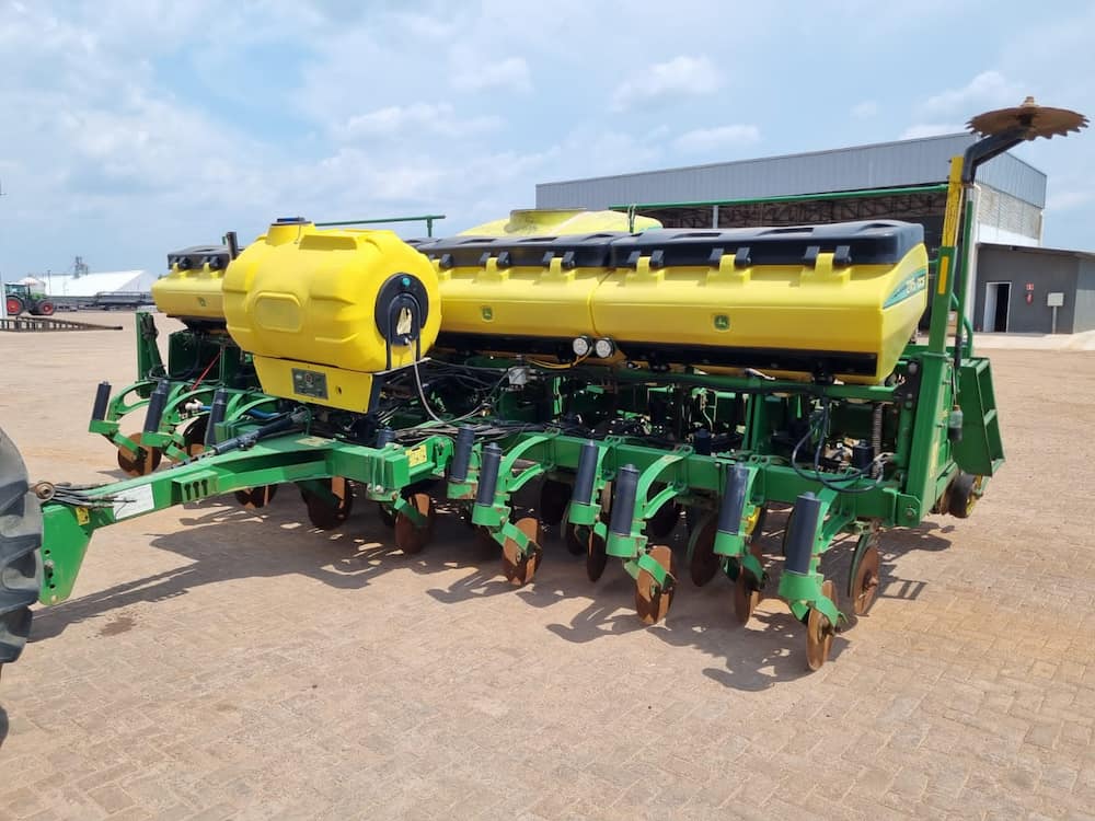 JOHN DEERE Plantadeira 2115 - 15 linhas