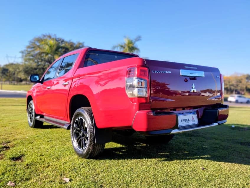 Mitsubishi L200 TRITON 2.4 16V TURBO DIESEL SPORT HPE CD 4P 4X4 AUTOMÁTICO