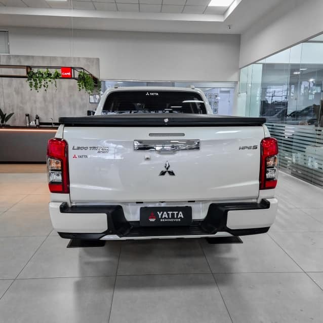 Mitsubishi L200 TRITON 2.4 16V TURBO DIESEL SPORT HPE-S CD 4P 4X4 AUTOMÁTICO 2023/2024