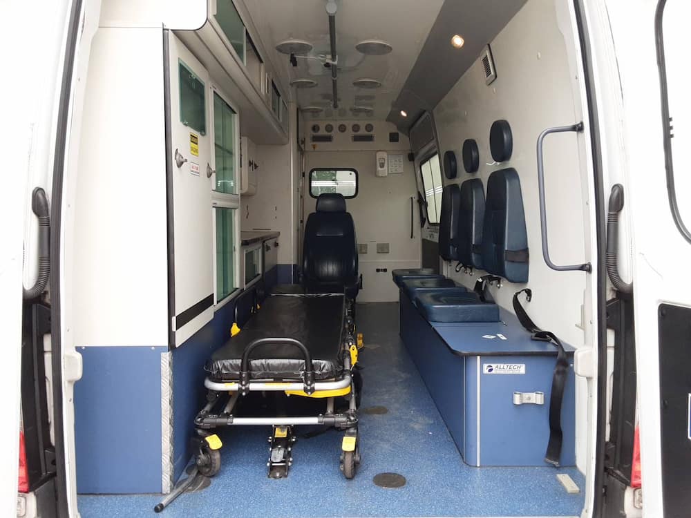 MERCEDES-BENZ 416 ALLT AMBULANCIA