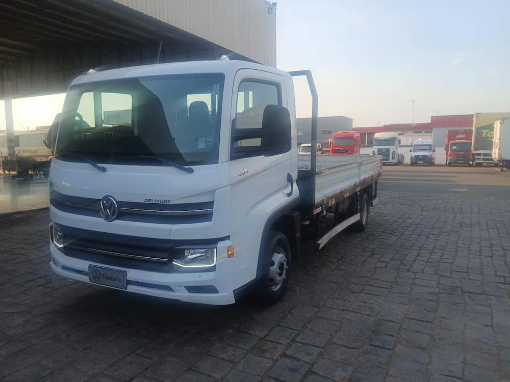 VOLKSWAGEN 6.170 DRF 4X2