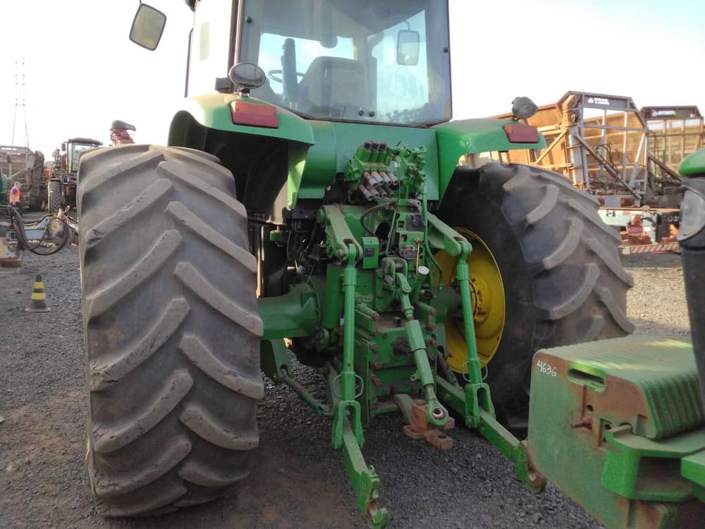 JOHN DEERE TRATOR JOHN DEERE 7215J