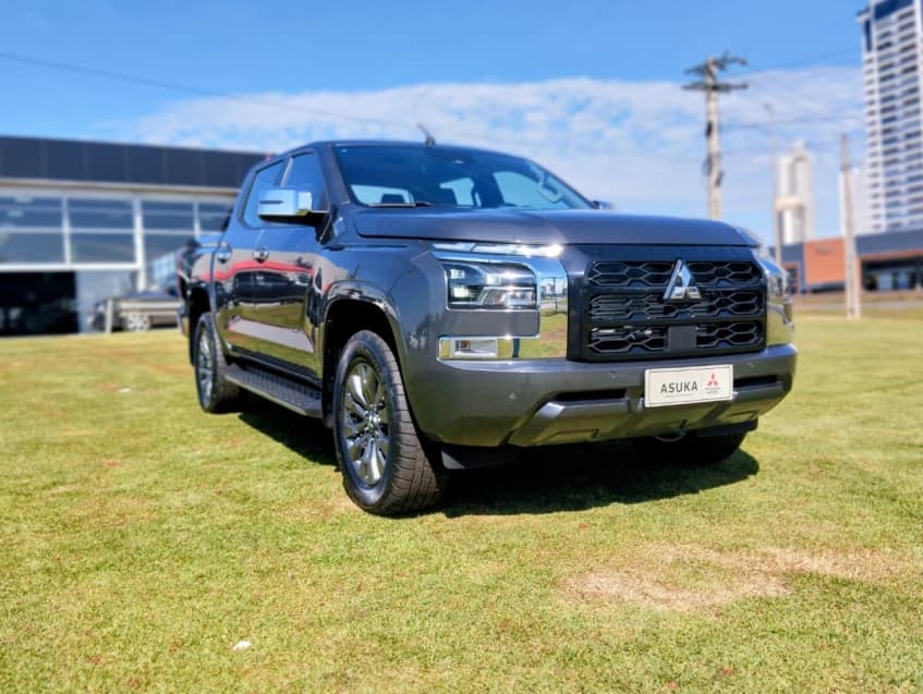 Mitsubishi TRITON 2.4 BITURBO DIESEL CD HPE-S 4X4 AUTOMÁTICO