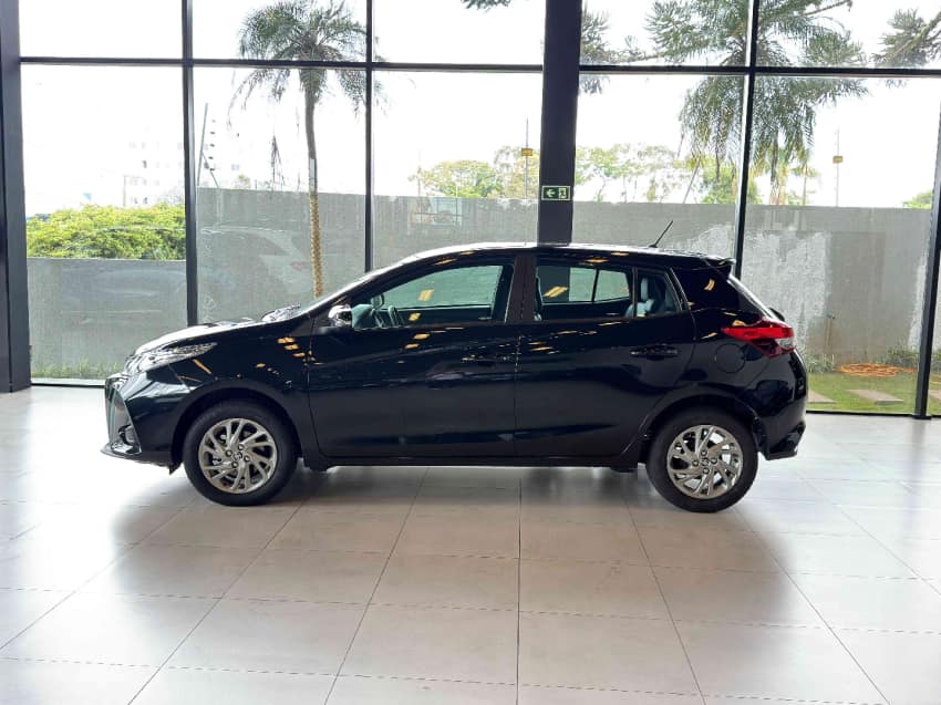 TOYOTA YARIS SA XL 15