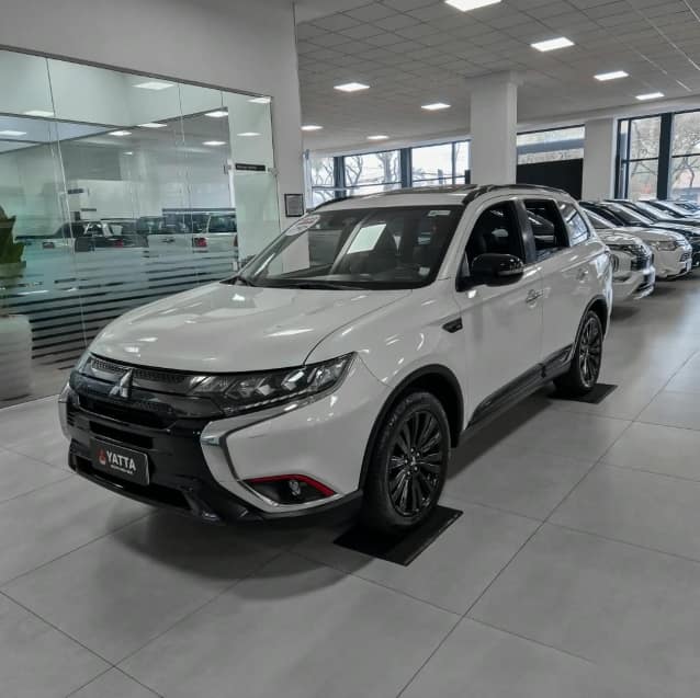Mitsubishi OUTLANDER 3.0 MIVEC V6 GASOLINA HPE-S BLACK EDITION AWD AUTOMÁTICO 2021/2022