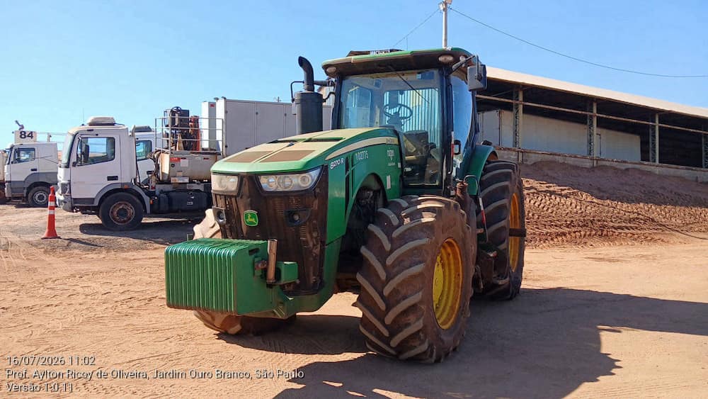 JOHN DEERE 8270R