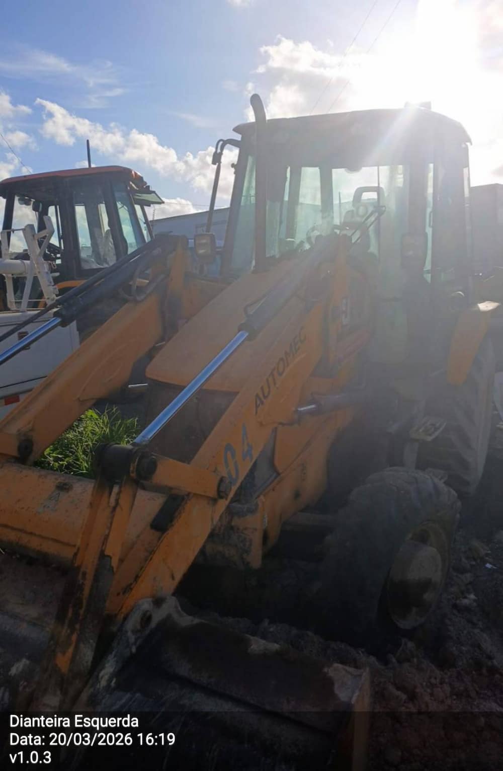 JCB RETROESCAVADEIRA