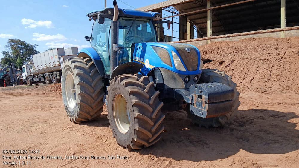 NEW HOLLAND T7 240