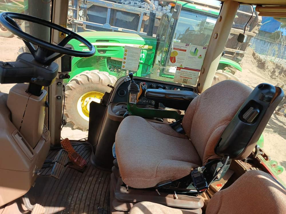 JOHN DEERE 7230J
