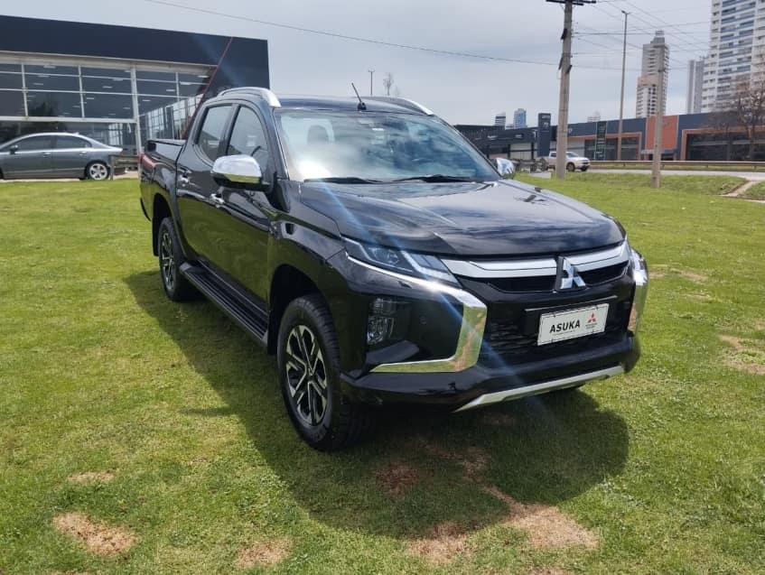 Mitsubishi L200 TRITON 2.4 TURBO DIESEL 4X4 AT SPORT HPE-S