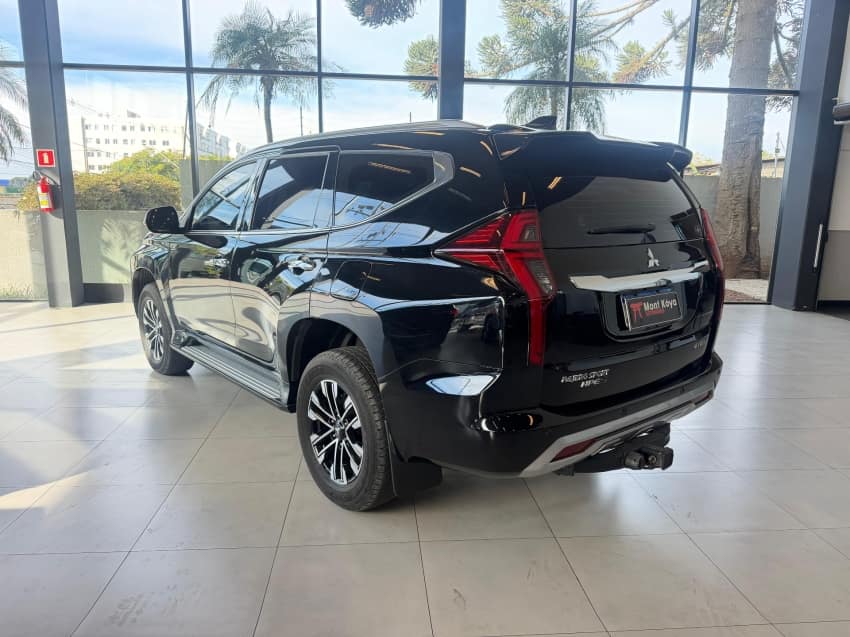 Mitsubishi PAJERO SPORT 2.4 16V MIVEC TURBO DIESEL HPE-S AWD AUTOMÁTICO 2023/2024