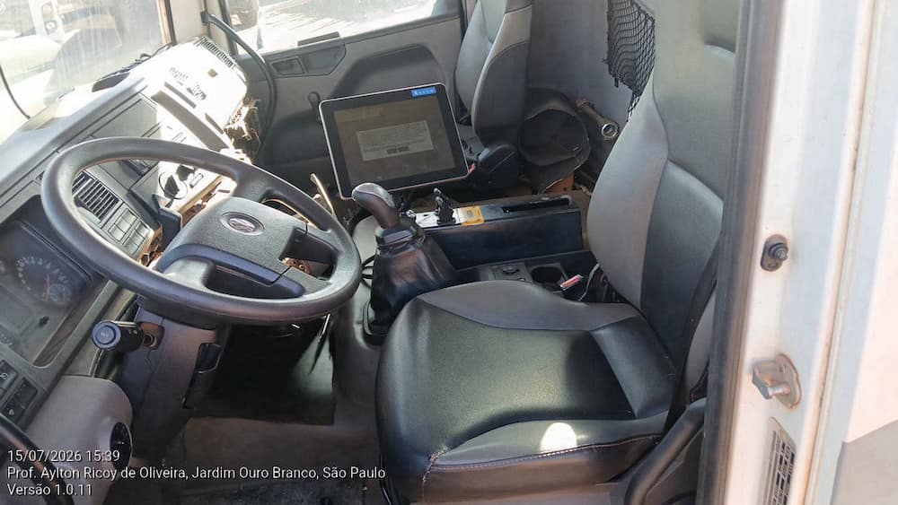VOLKSWAGEN VW 31.280 AGRONOMOUS + TRANSBORDO ANTONIOSI ATA 22 T C/ KIT MUDA GPS TRIMBLE PNEUS CEAT 6X4