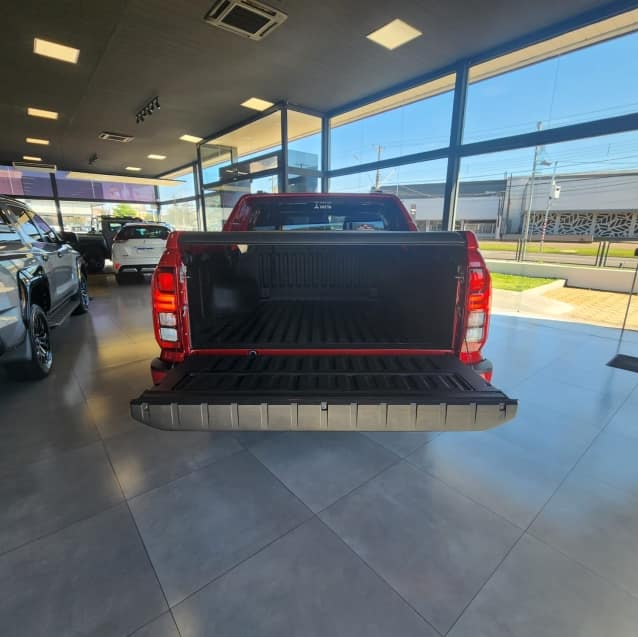 Mitsubishi TRITON 2.4 BITURBO DIESEL CD KATANA 4X4 AUTOMÁTICO 2025/2026
