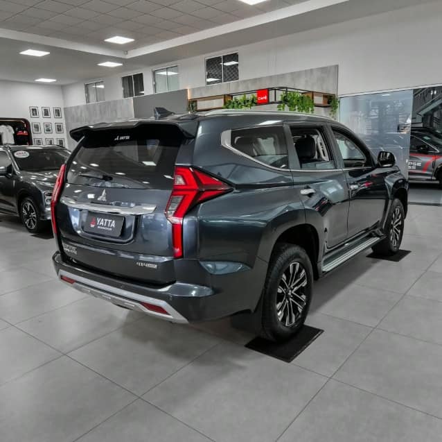 Mitsubishi PAJERO SPORT 2.4 16V MIVEC TURBO DIESEL HPE AWD AUTOMÁTICO 2021/2022