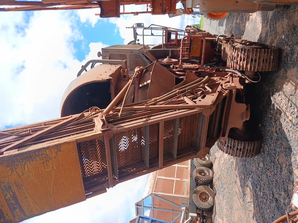 CASE 8810