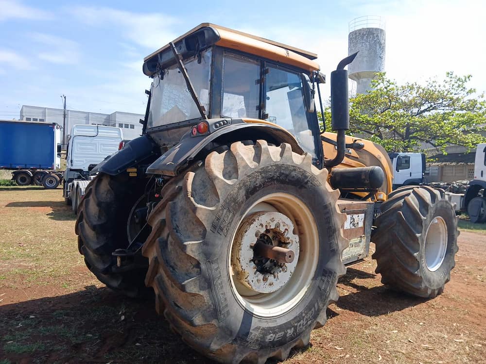 VALTRA BH 224 HiTECH