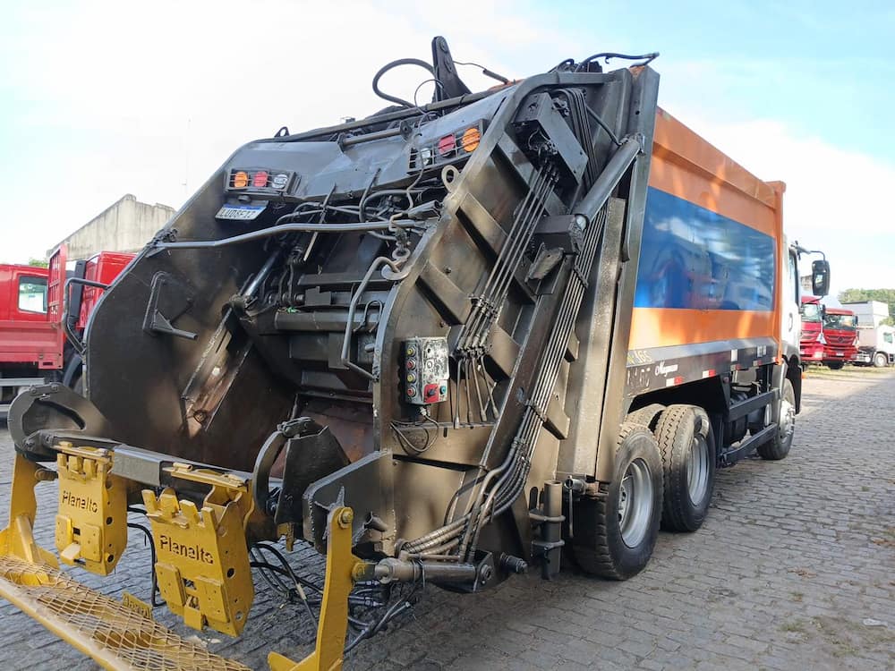Volkswagen 24-260 E Constel. 6x2 2p (diesel)(E5)