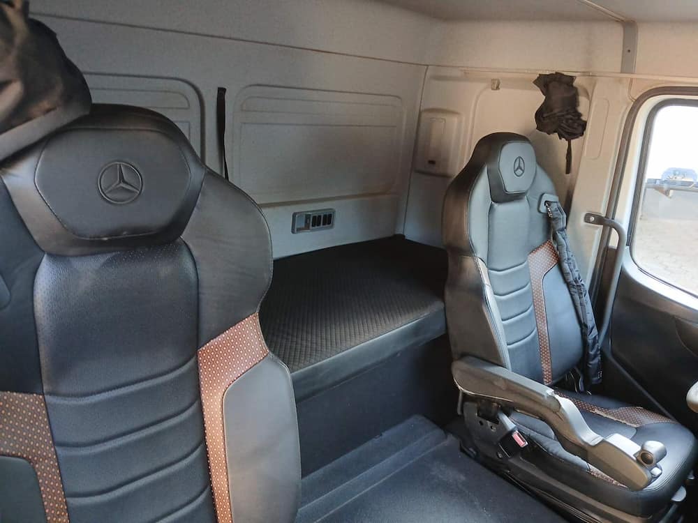 Mercedes-Benz Axor 3344 S (6X4)