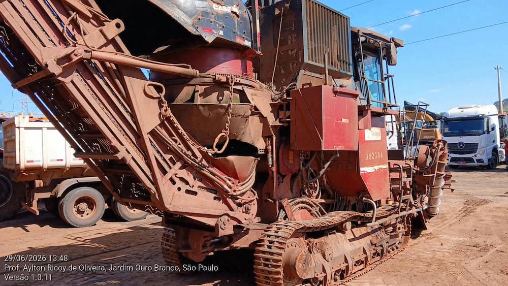 CASE 8810