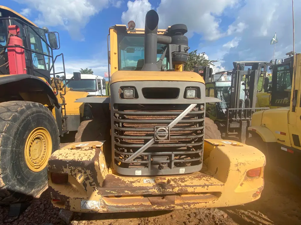 VOLVO L90F